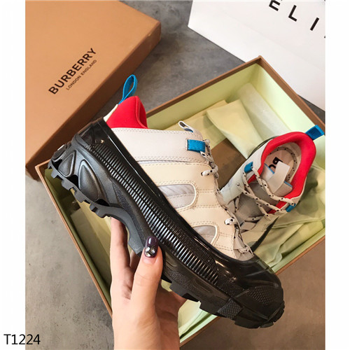 Burberry Shoes-W-003