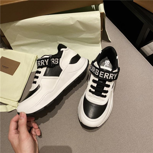 Burberry Shoes-W-031