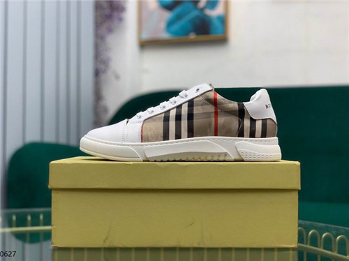 Burberry Shoes-M-126