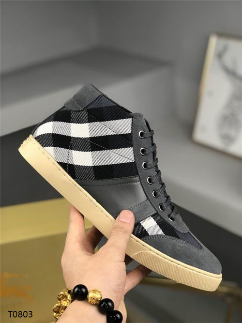 Burberry Shoes-M-225