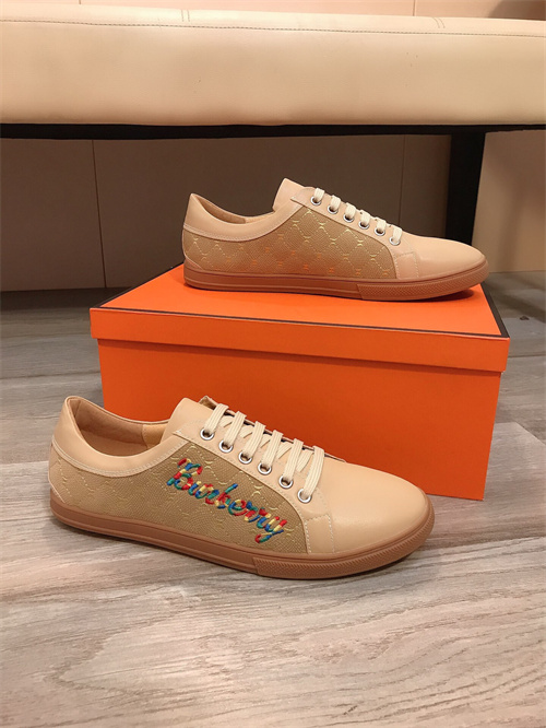 Burberry Shoes-M-336