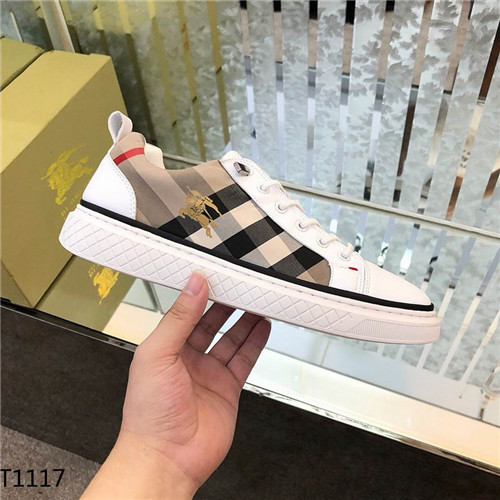 Burberry Shoes-M-036
