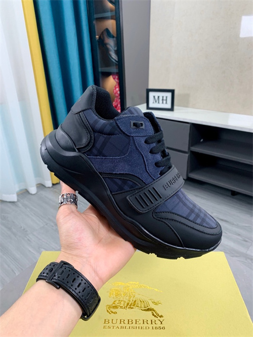 Burberry Shoes-M-535