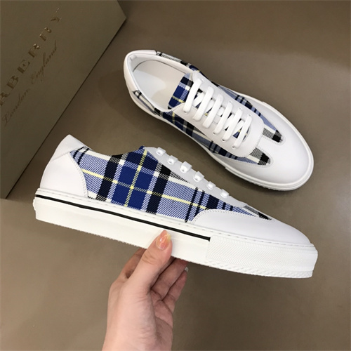 Burberry Shoes-M-552