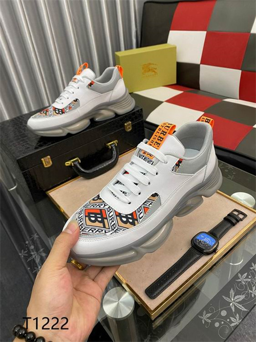 Burberry Shoes-M-561