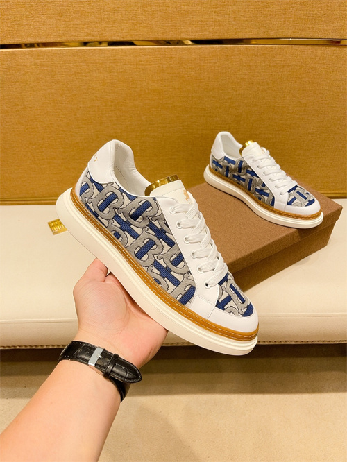 Burberry Shoes-M-564