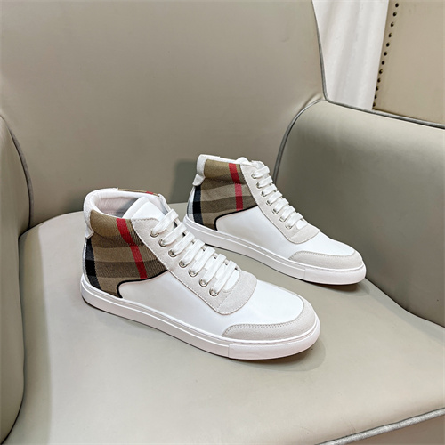 Burberry Shoes-M-571