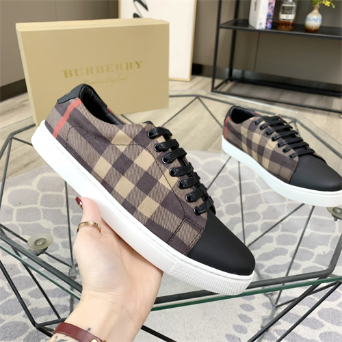 Burberry Shoes-M-594