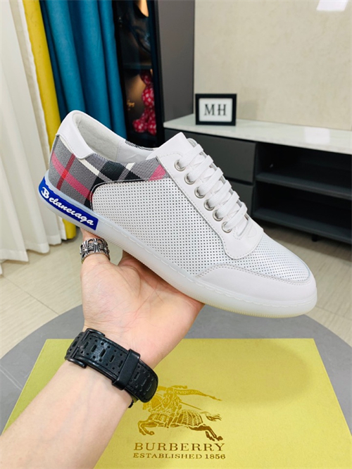 Burberry Shoes-M-651