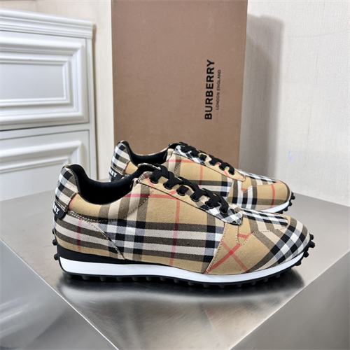 Burberry Shoes-M-705