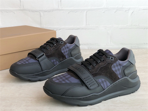 Burberry Shoes-M-773