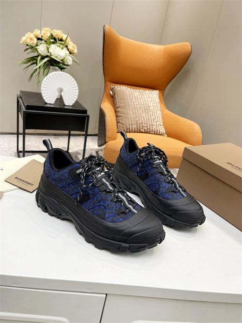 Burberry Shoes-W-0056