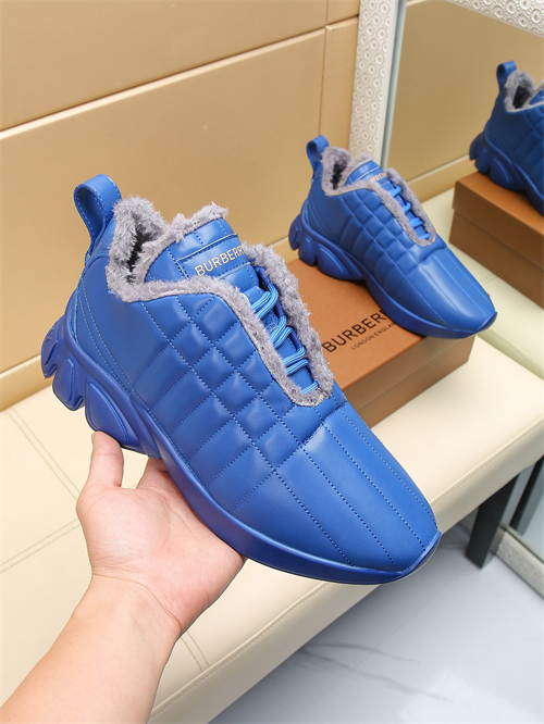 Burberry Shoes-M-820