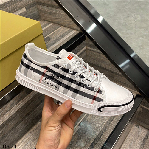 Burberry Shoes-M-085