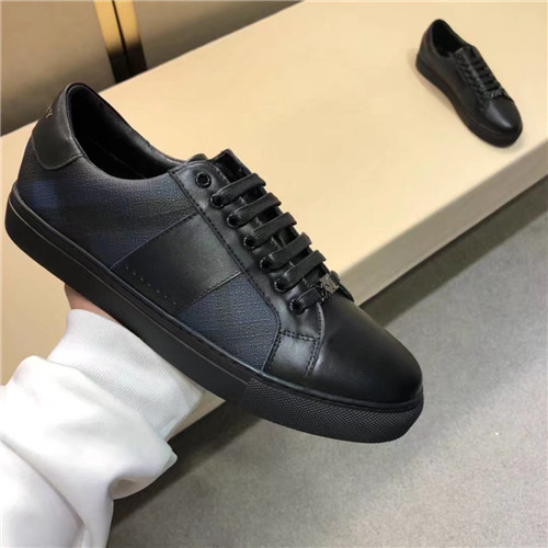 Burberry Shoes-M-009