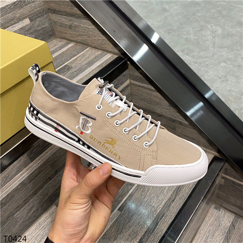 Burberry Shoes-M-090