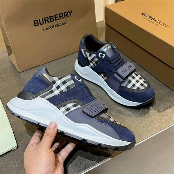 Burberry Shoes-M-0903