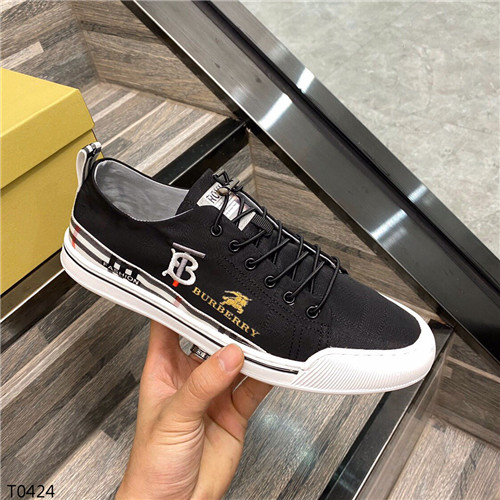 Burberry Shoes-M-091