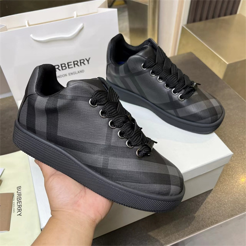Burberry Shoes-M-0920