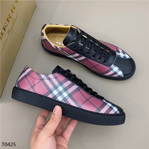 Burberry Shoes-M-095