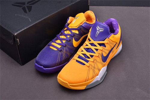 Kobe Bryant 7-M-0011