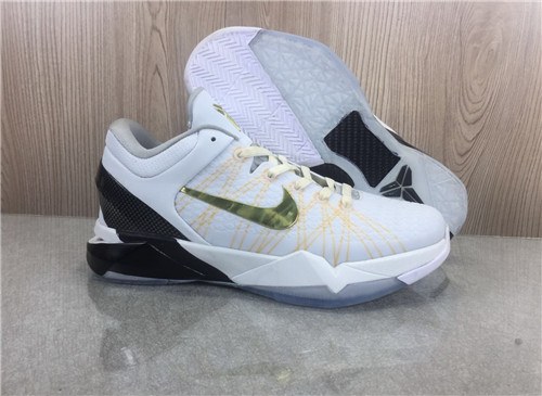 Kobe Bryant 7-M-004
