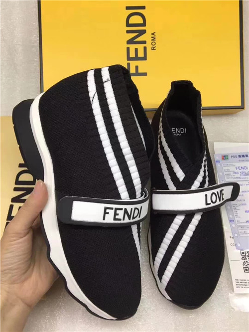 Fendi Shoes-M-135