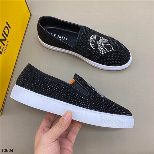 Fendi Shoes-M-081