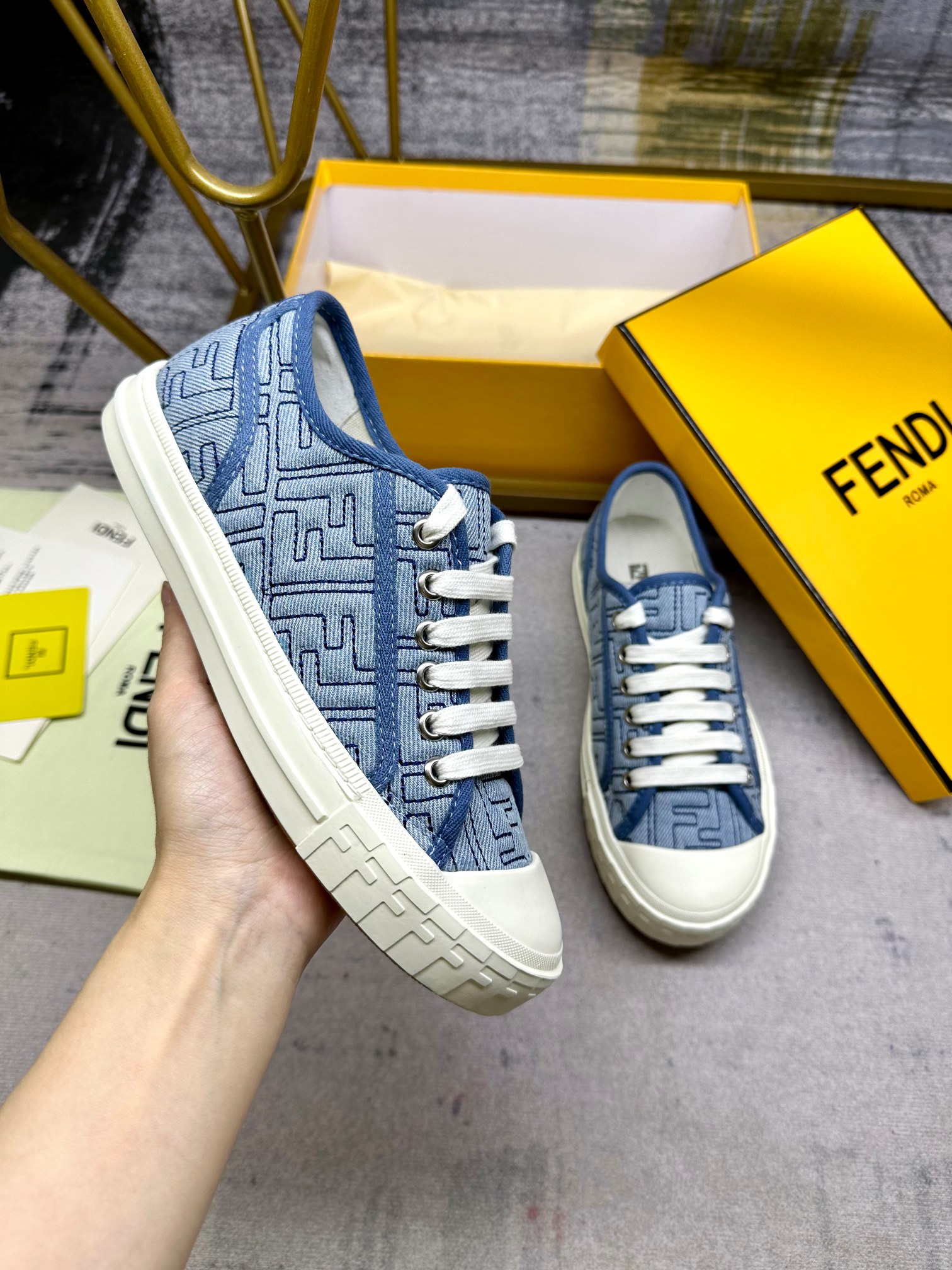 Fendi Shoes-M-0951