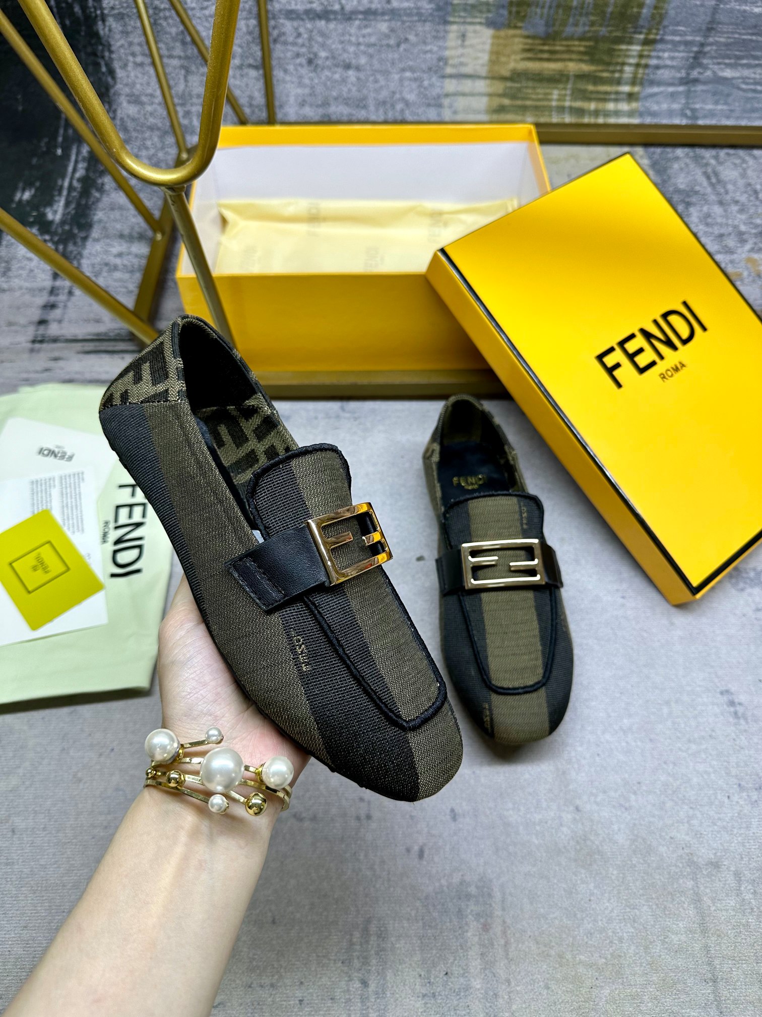 Fendi Shoes-M-0960