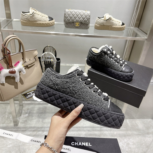 Chanel Shoes-W-310