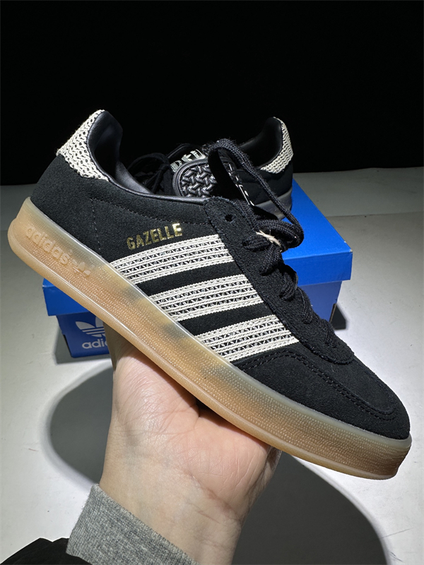 Adidas Originals Gazelle-W-0212