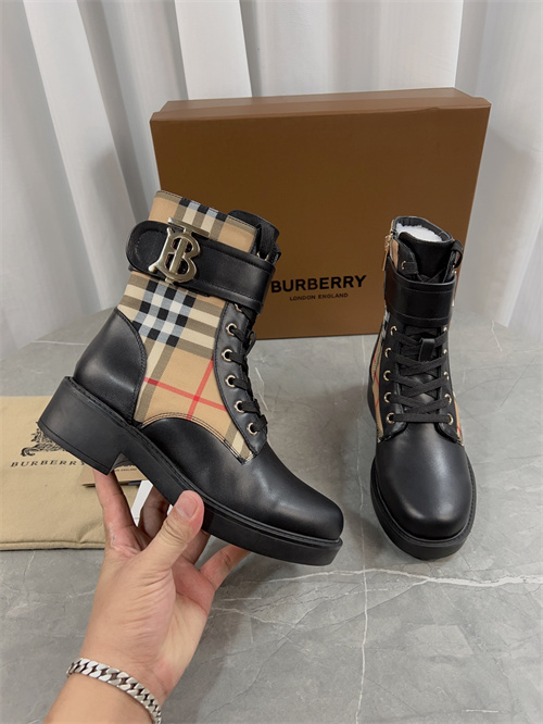 Burberry Boots(AAA)-0022