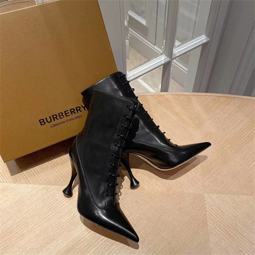 Burberry Boots(AAA)-0003