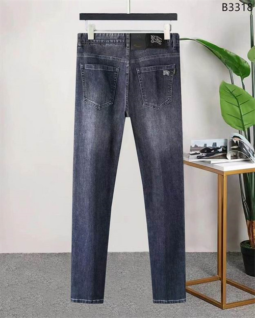 Burberry Jeans-M-0133