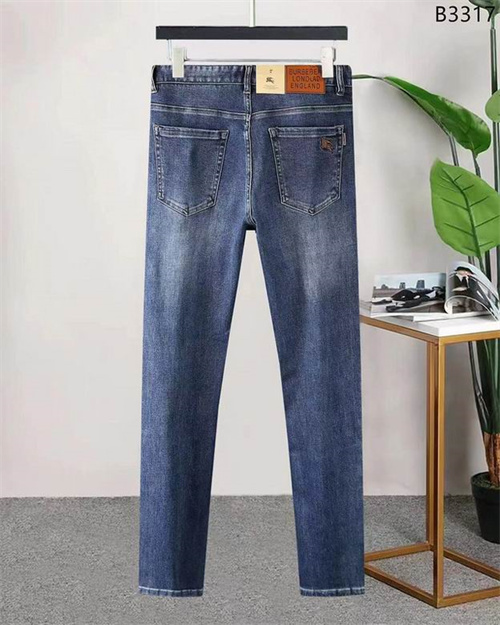 Burberry Jeans-M-0135