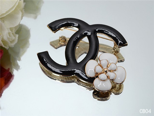 Chanel brooch-004