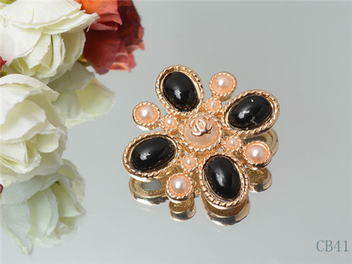 Chanel brooch-025