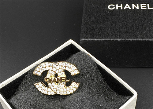 Chanel brooch-067