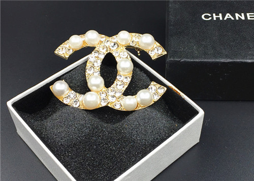 Chanel brooch-071