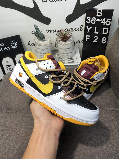 Dunk(low)-W-1374