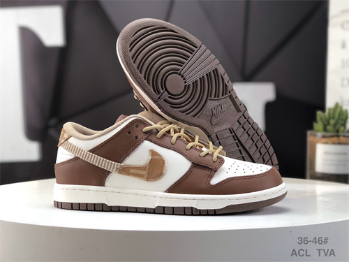 Dunk(low)-W-2104