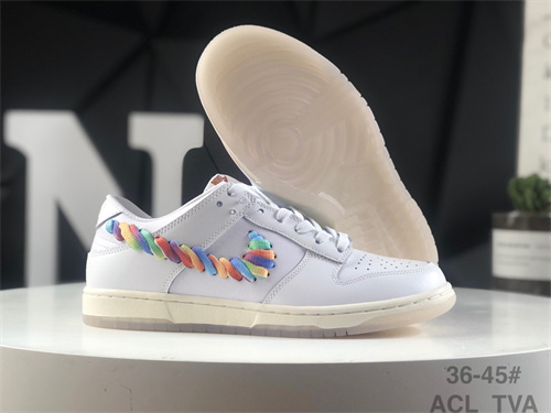 Dunk(low)-W-2243