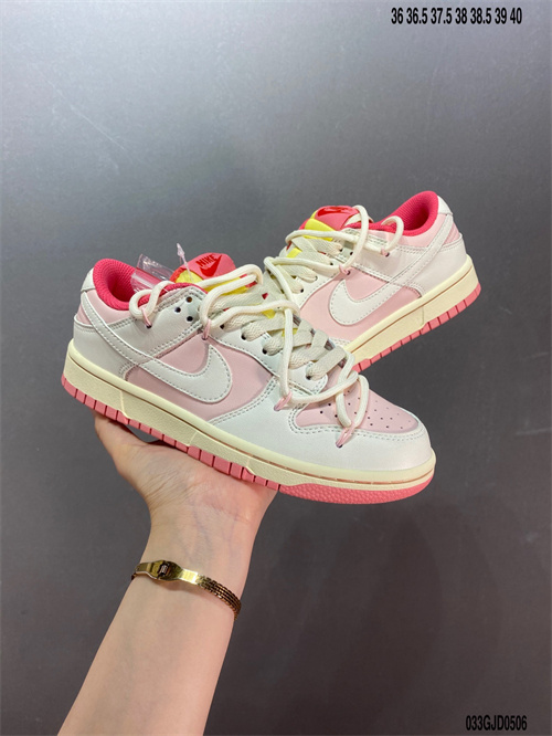 Dunk(low)-W-1335