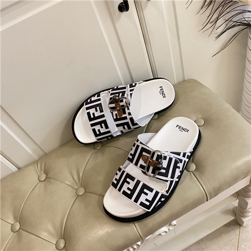 FENDI Sandal-M-179