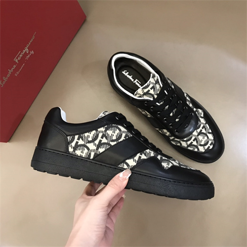 Ferragamo Shoes-M-173