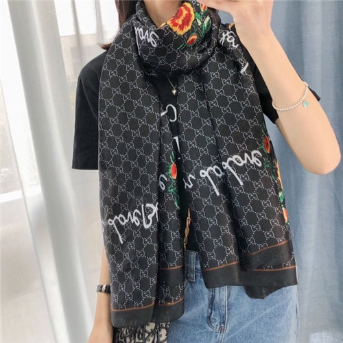 Gucci-Silk Scarf-014