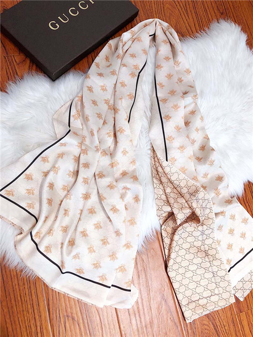 Gucci-Silk Scarf-030