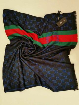 Gucci-Shawl-297