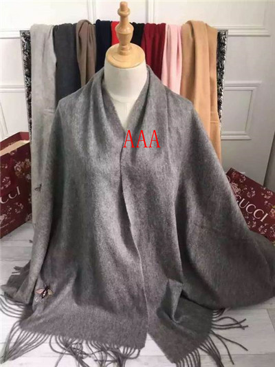 Gucci-Shawl-030